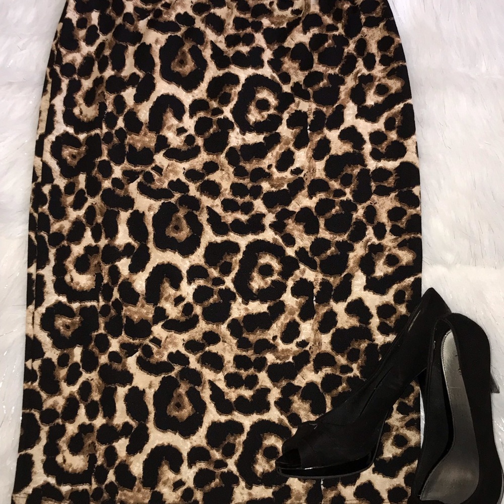 Cheetah animal print skirt